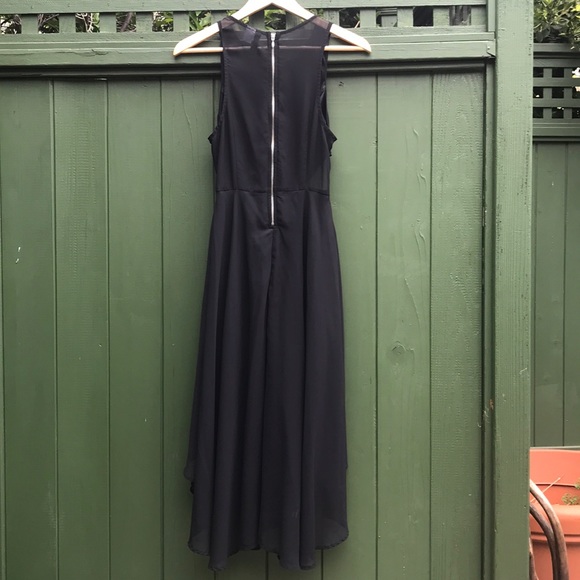Long dress with cutout detailing - Picture 3 of 4
